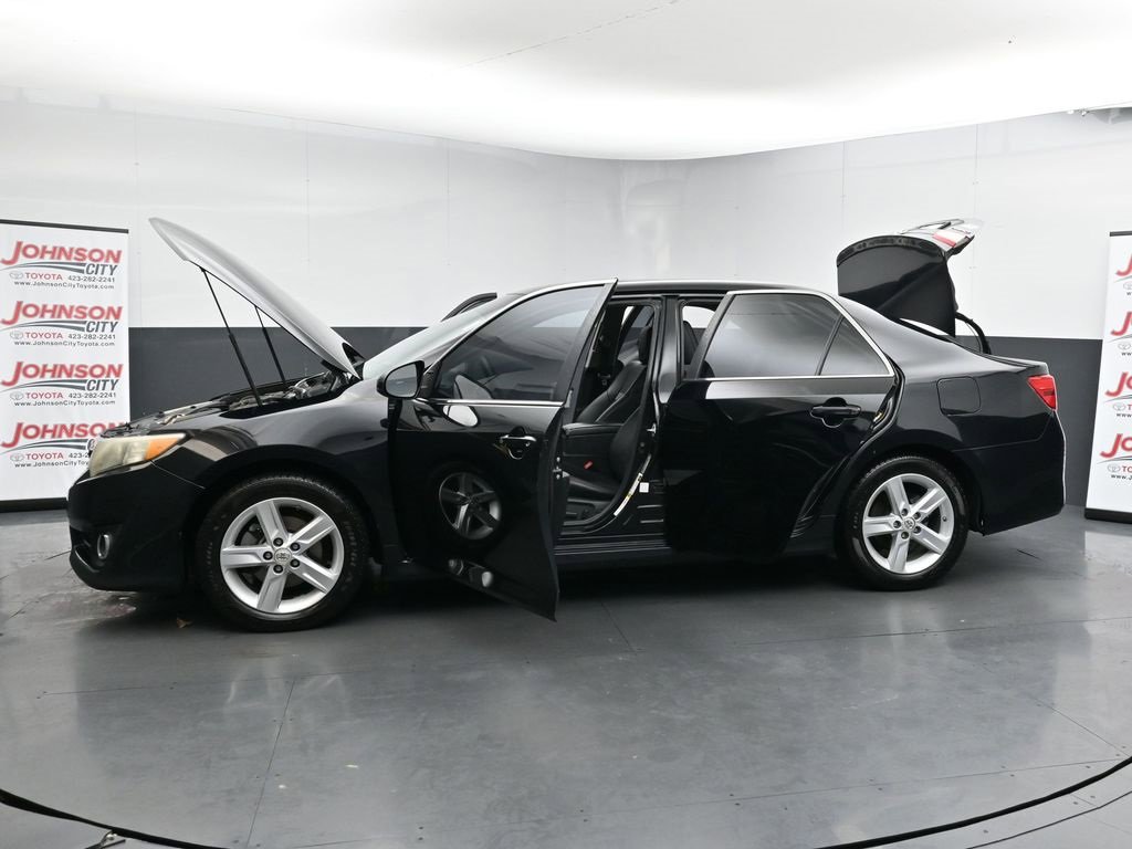 Used 2013 Toyota Camry SE image 42