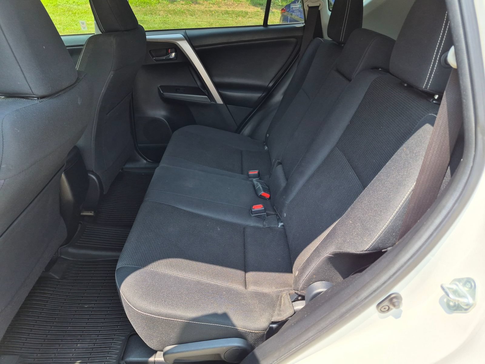 Used 2017 Toyota RAV4 XLE AWD/4WD image 26