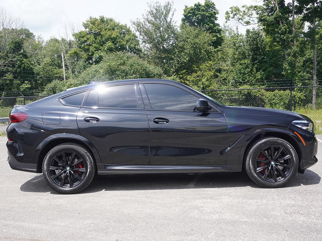 Used 2022 BMW X6 xDrive40i w/ M Sport Package AWD/4WD image 18