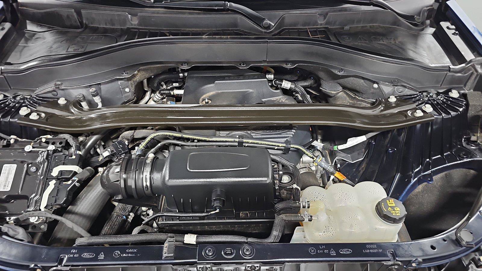 Used 2020 Ford Explorer Limited AWD/4WD image 9