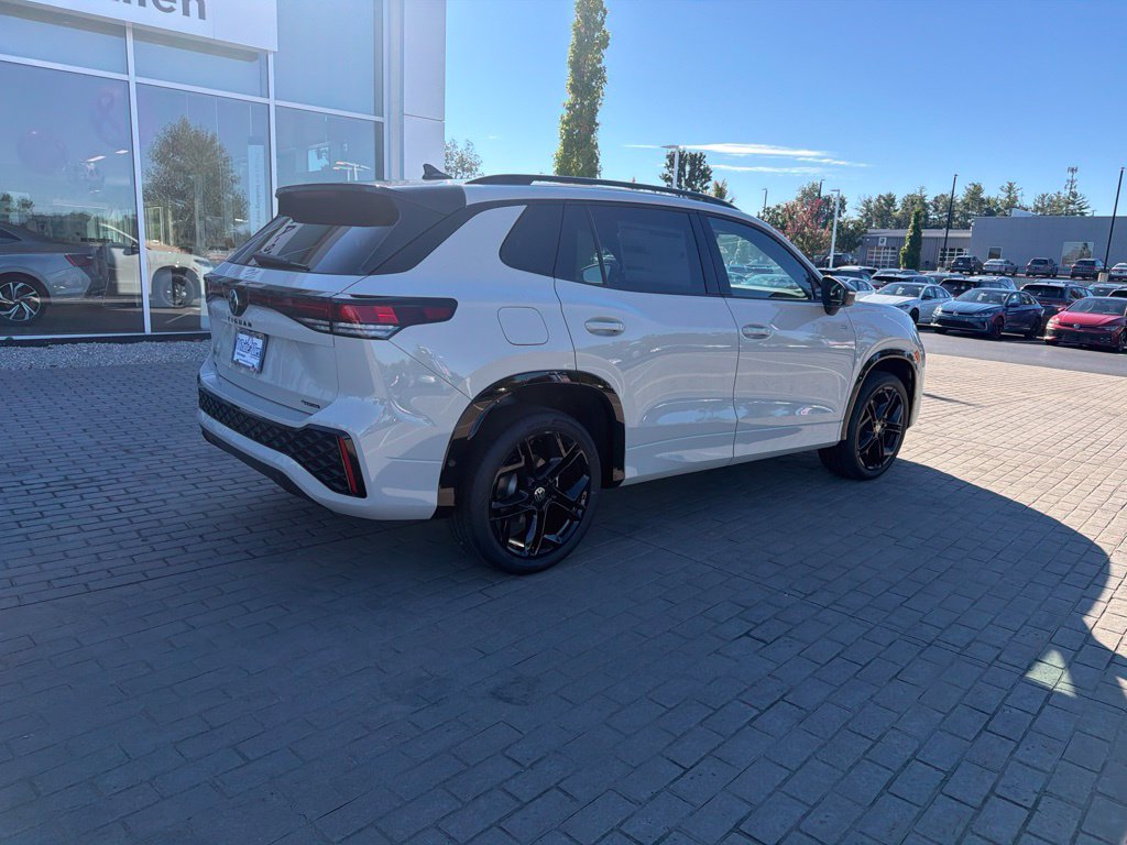 New 2026 Volkswagen Tiguan SE R-Line AWD/4WD image 9