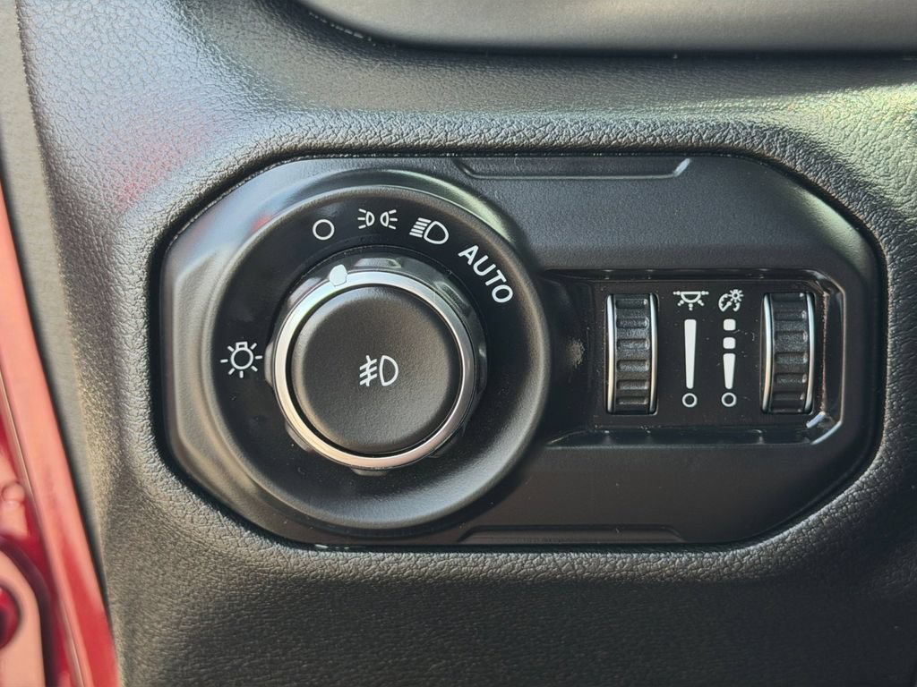 Used 2021 Jeep Wrangler Sport S AWD/4WD image 20