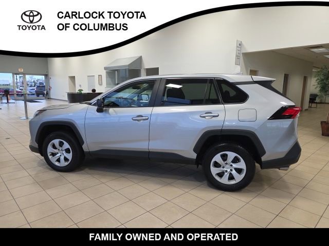 Used 2024 Toyota RAV4 LE FWD image 9