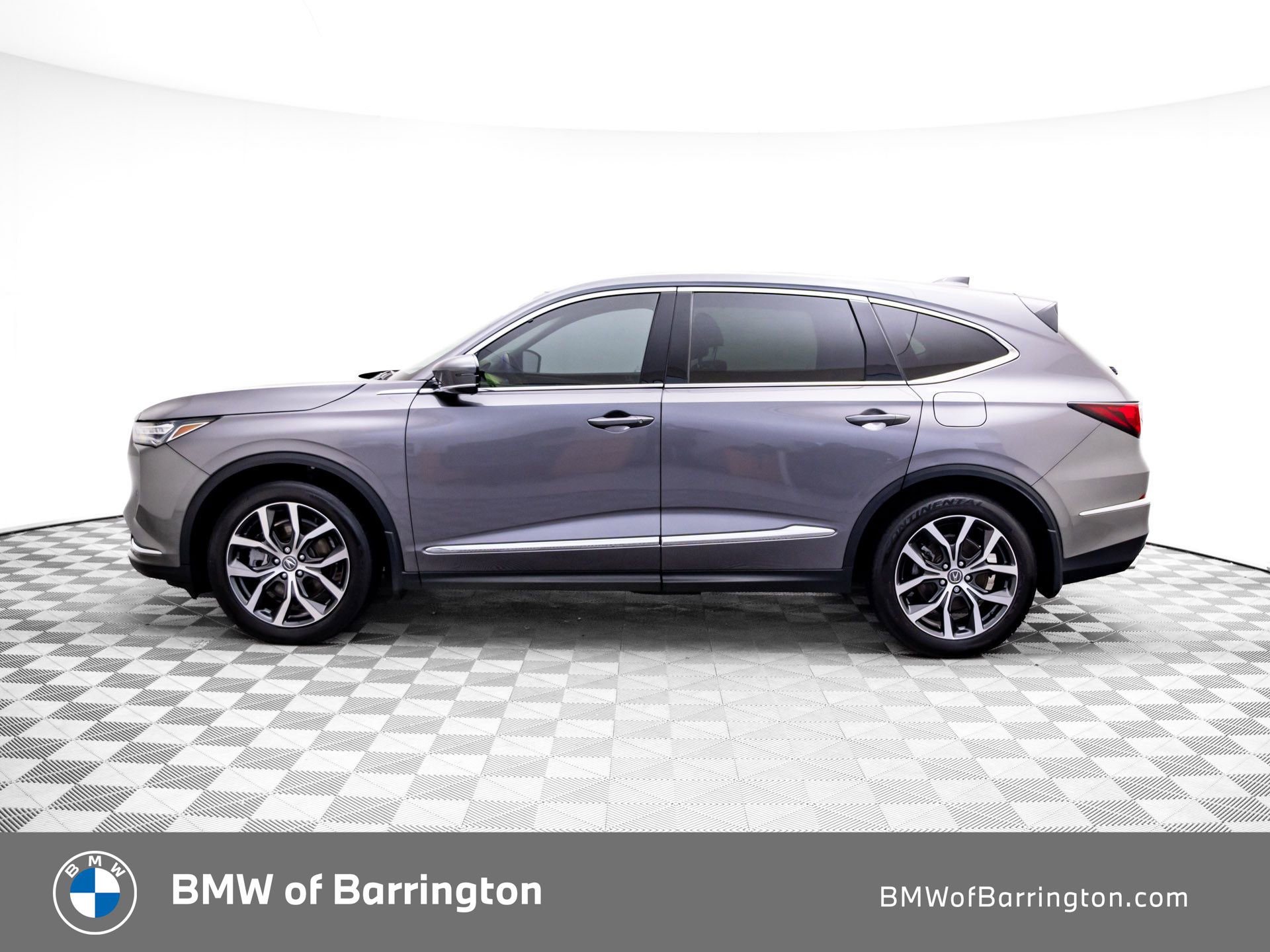 Used 2023 Acura MDX SH-AWD w/ Technology Package image 2