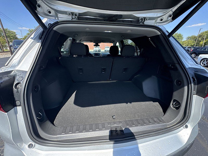 Used 2021 Chevrolet Equinox LT image 24