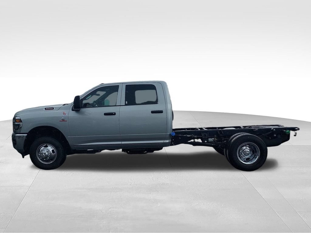 New 2027 RAM 3500 Tradesman w/ Chrome Appearance Group A AWD/4WD video 2