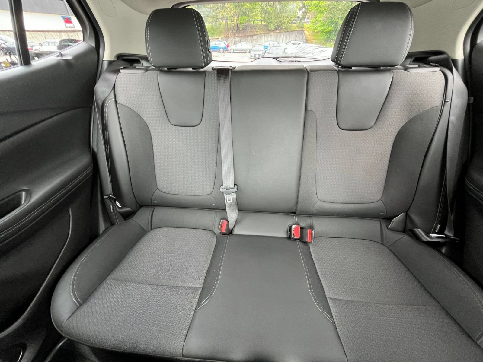 Used 2025 Buick Encore GX Preferred FWD image 39