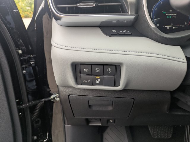 New 2026 Toyota Highlander Limited AWD/4WD image 17