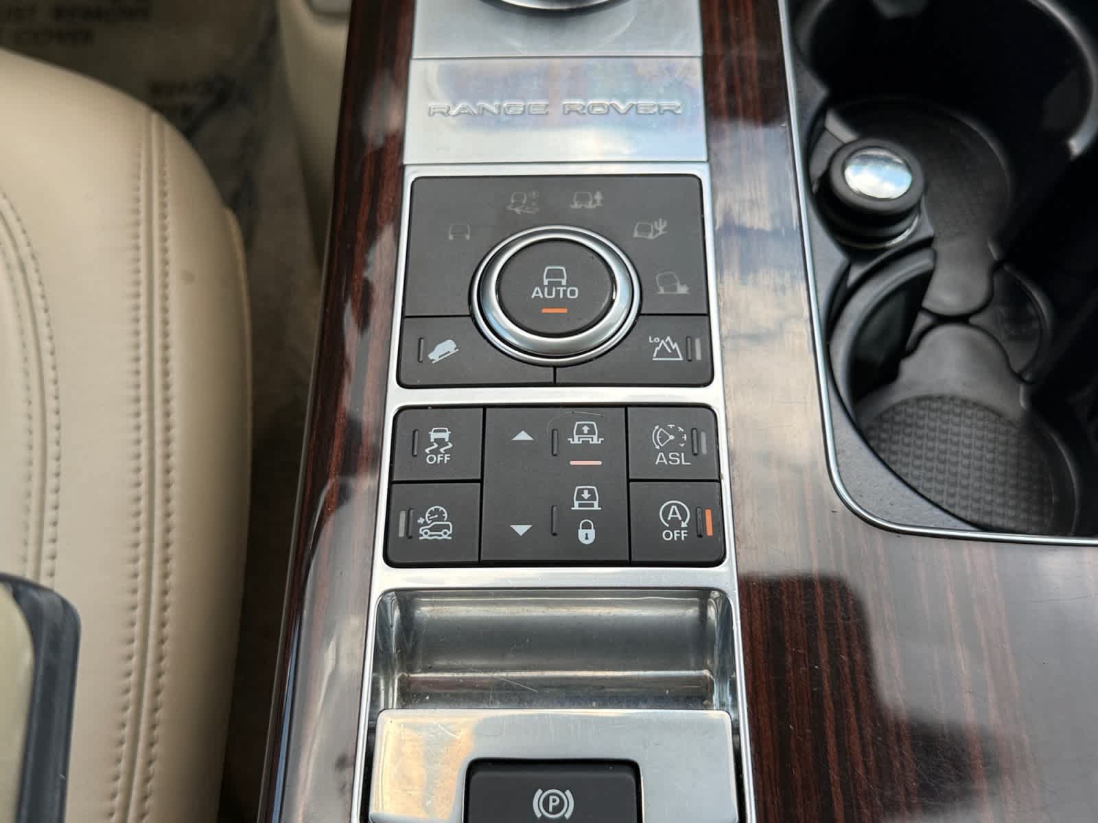 Used 2016 Land Rover Range Rover Supercharged AWD/4WD image 51