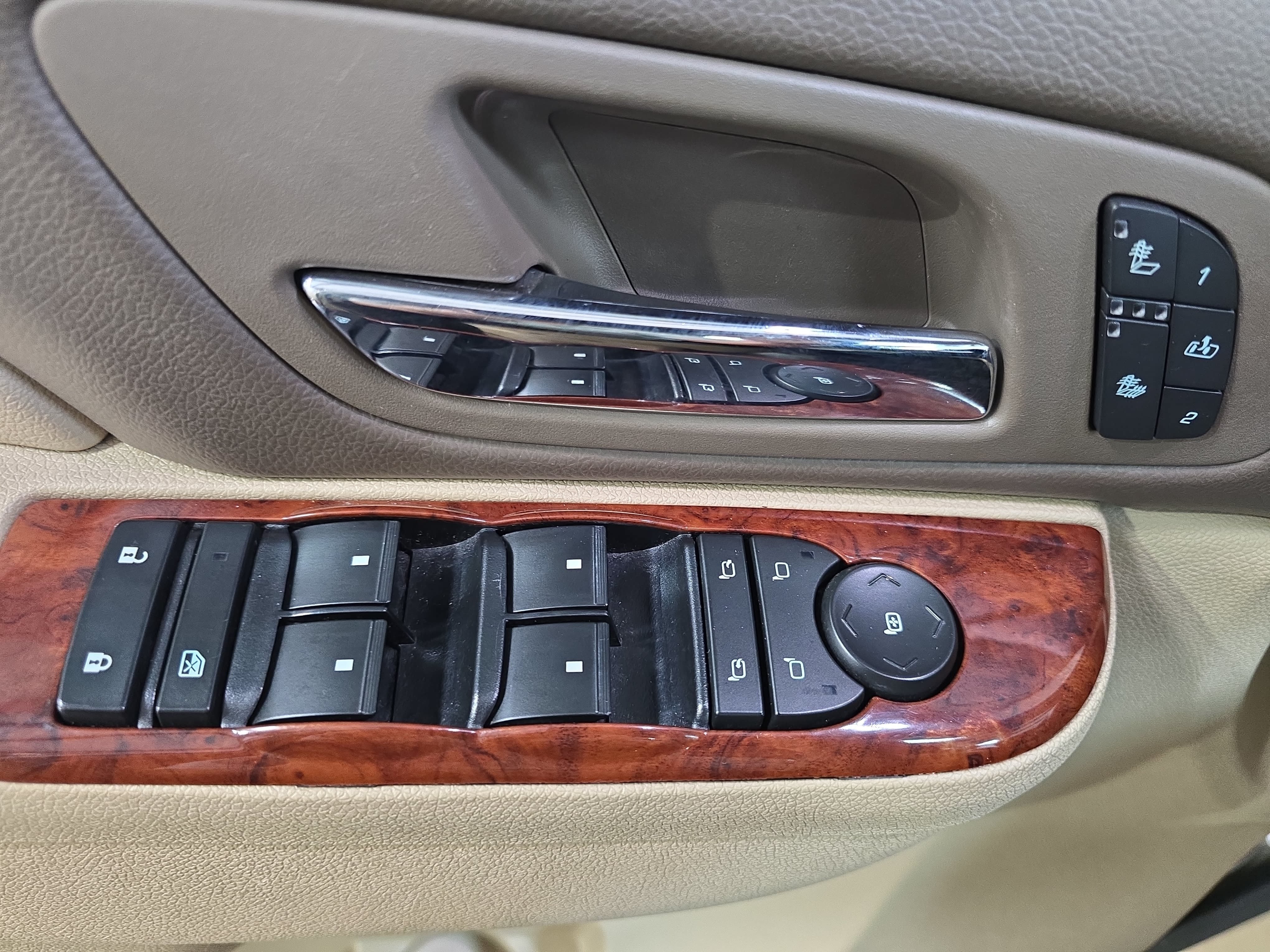 Used 2013 GMC Yukon SLT RWD image 25