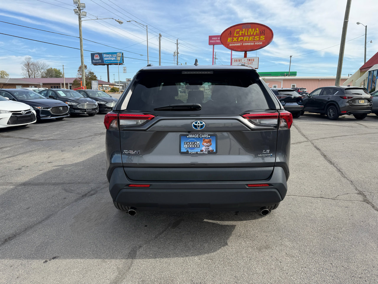 Used 2020 Toyota RAV4 LE image 7