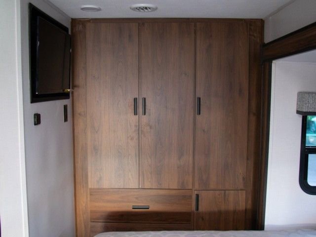 Used 2022 Mercedes-Benz Sprinter 3500 image 27