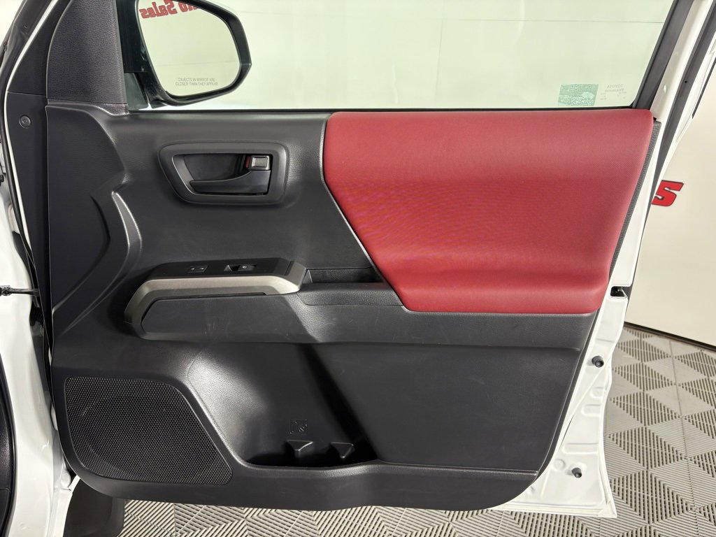 Used 2022 Toyota Tacoma SR5 image 29