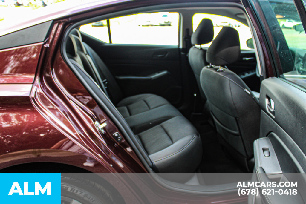 Used 2024 Nissan Altima 2.5 SV FWD image 18