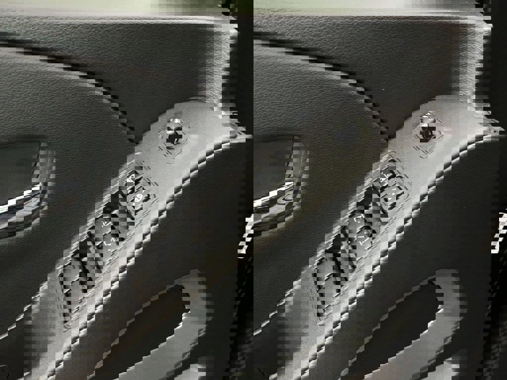 New 2026 Nissan Frontier SV image 11