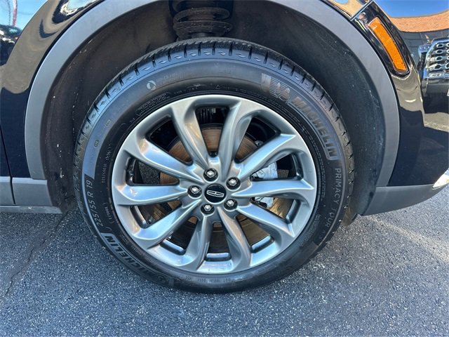 Used 2022 Lincoln Corsair Standard w/ Premium Package image 12