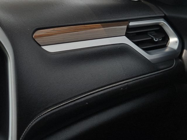 Used 2020 GMC Acadia SLE w/ Driver Convenience Package FWD image 25