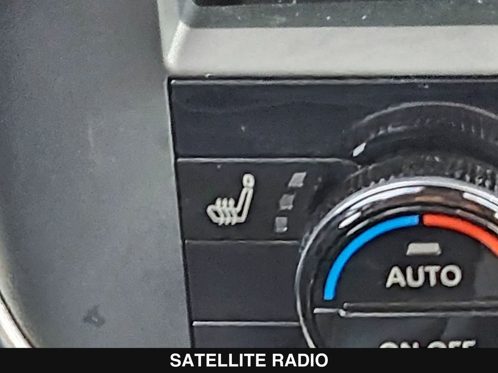 Used 2024 Nissan Rogue SV w/ SV Premium Package image 23