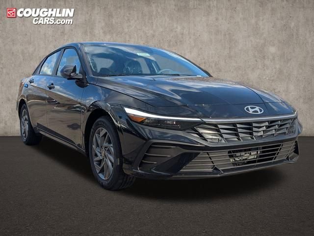 New 2026 Hyundai Elantra Blue