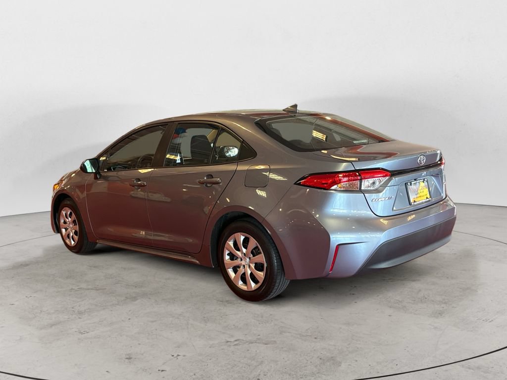 Used 2024 Toyota Corolla LE FWD image 5