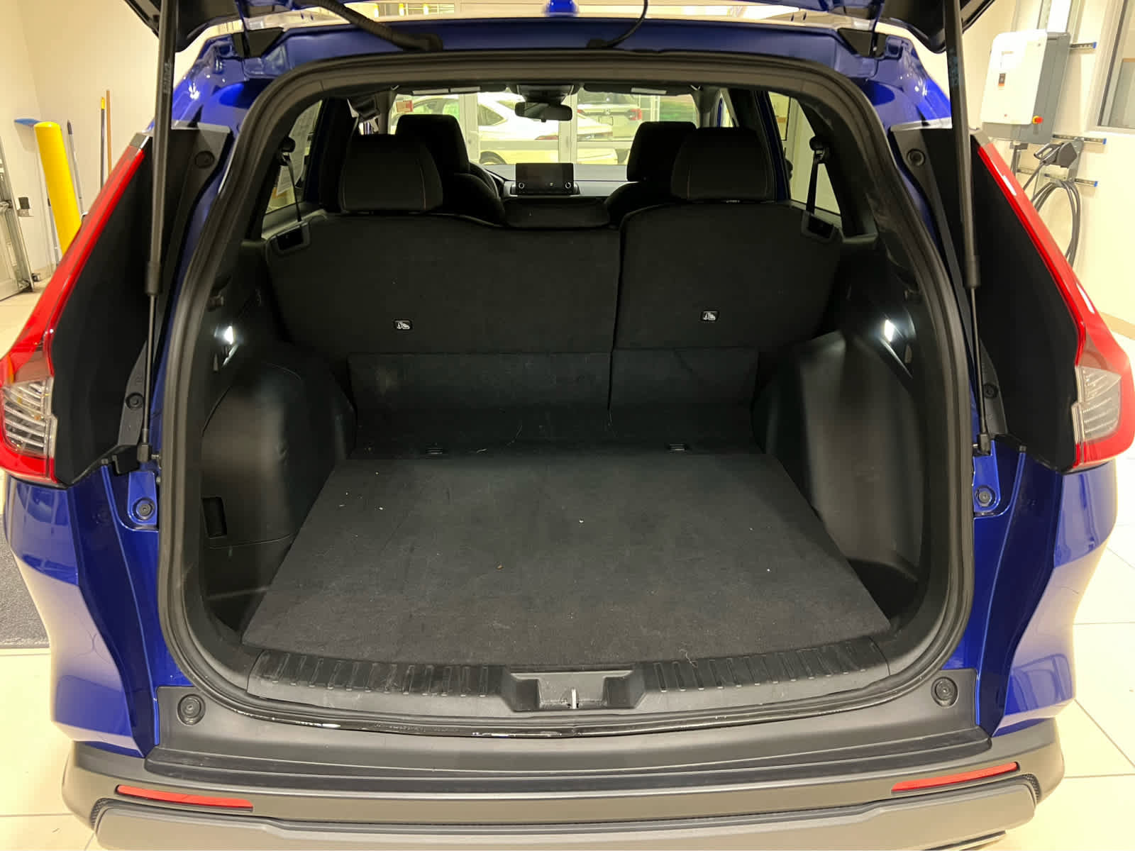 Used 2023 Honda CR-V Sport image 10