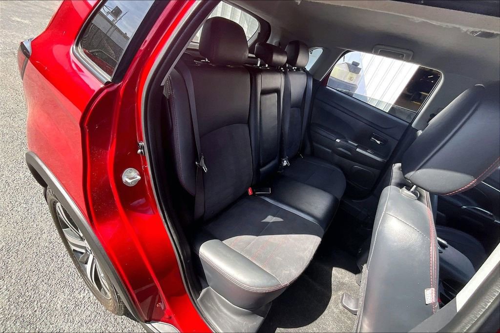 Used 2022 Mitsubishi Outlander Sport SE image 24