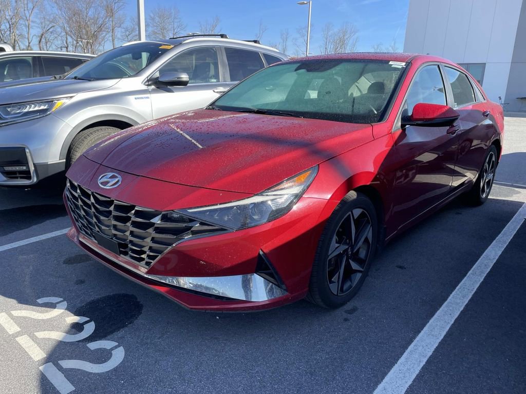Used 2021 Hyundai Elantra SEL w/ Convenience + Premium Package image 2
