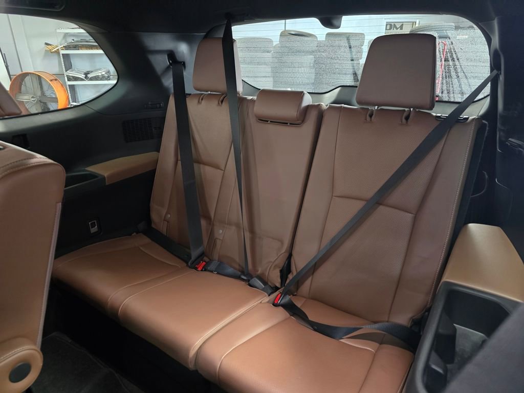 Used 2024 Toyota Grand Highlander MAX Platinum image 16