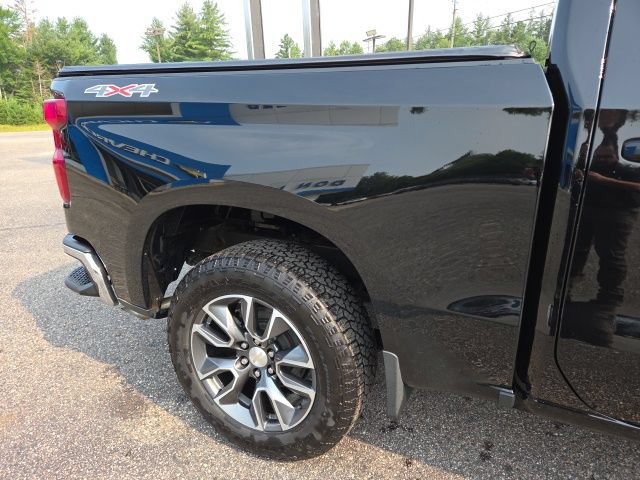 Used 2024 Chevrolet Silverado 1500 LT AWD/4WD image 34