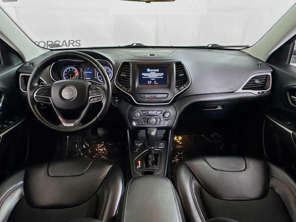 Used 2020 Jeep Cherokee Latitude Plus w/ Cold Weather Group image 28