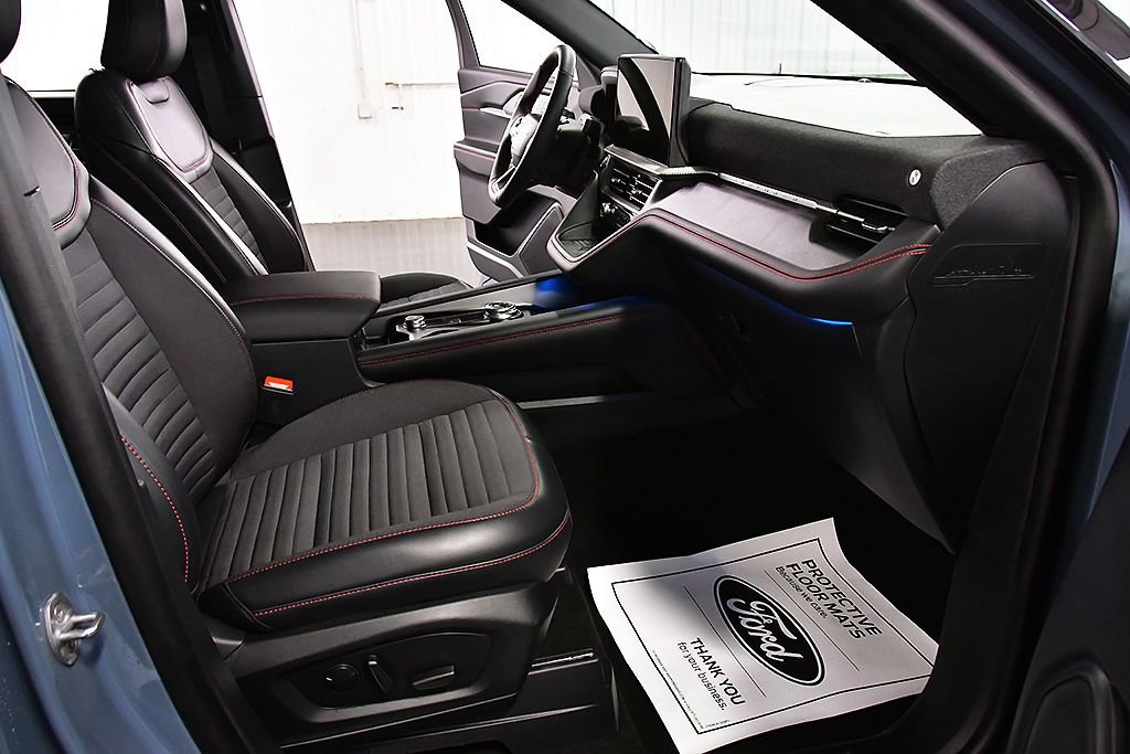 Used 2025 Ford Explorer ST-Line w/ Premium Package image 29