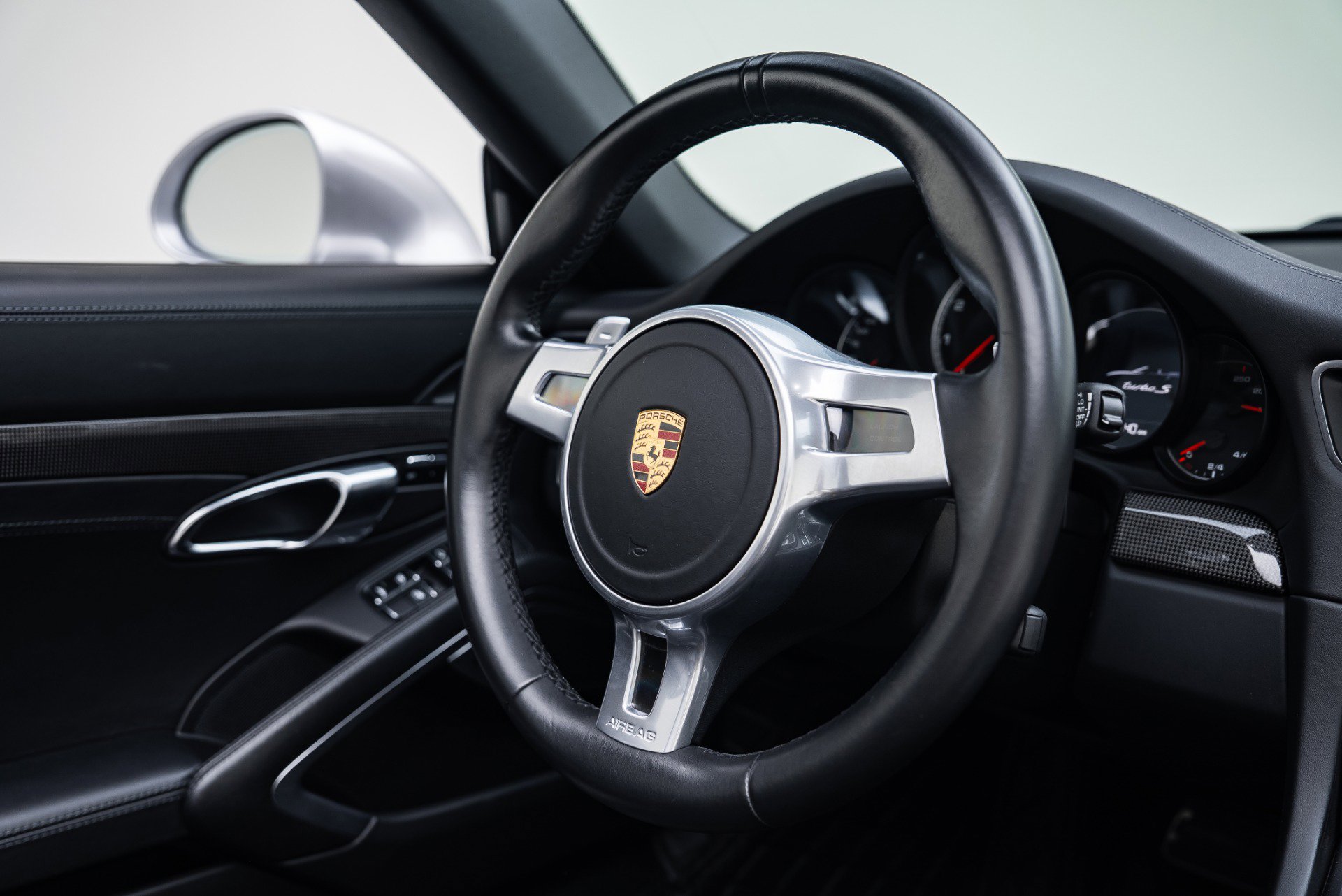 Used 2016 Porsche 911 Turbo S image 37