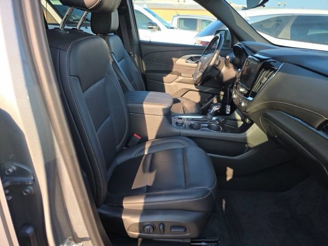 Used 2023 Chevrolet Traverse LT w/ LT Premium Package AWD/4WD image 13