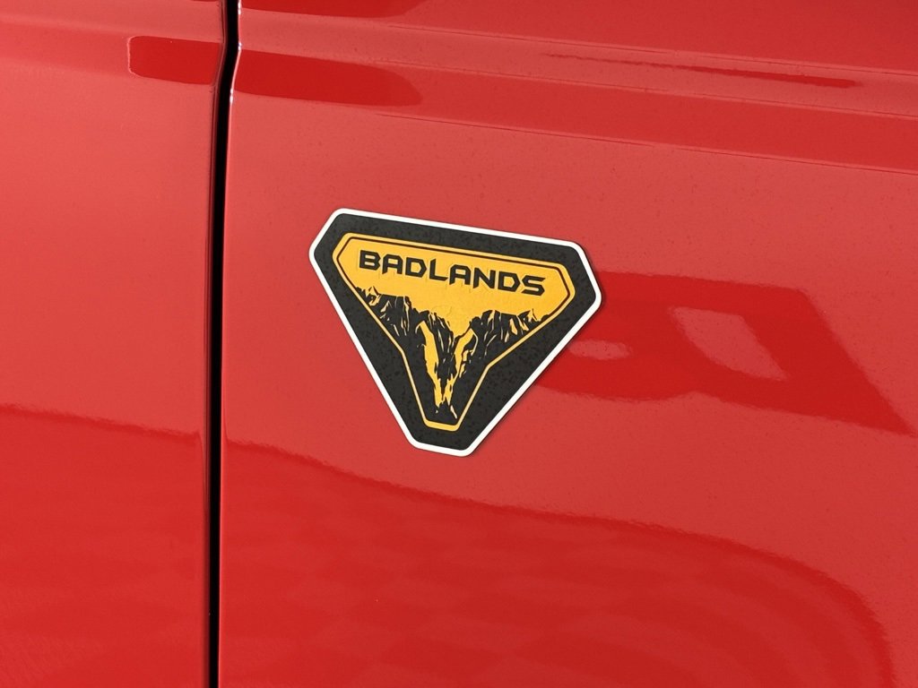 Used 2022 Ford Bronco Badlands image 10
