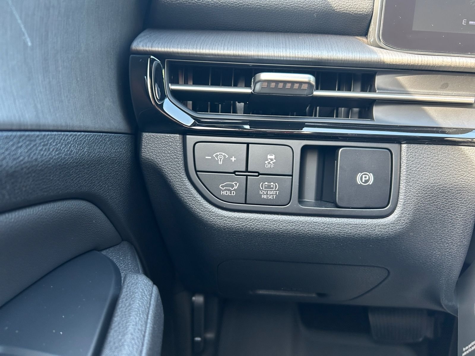 New 2027 Kia Sportage X-Line AWD/4WD image 18