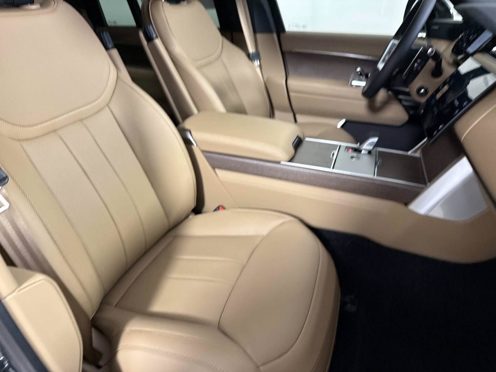 New 2026 Land Rover Range Rover SE AWD/4WD image 10