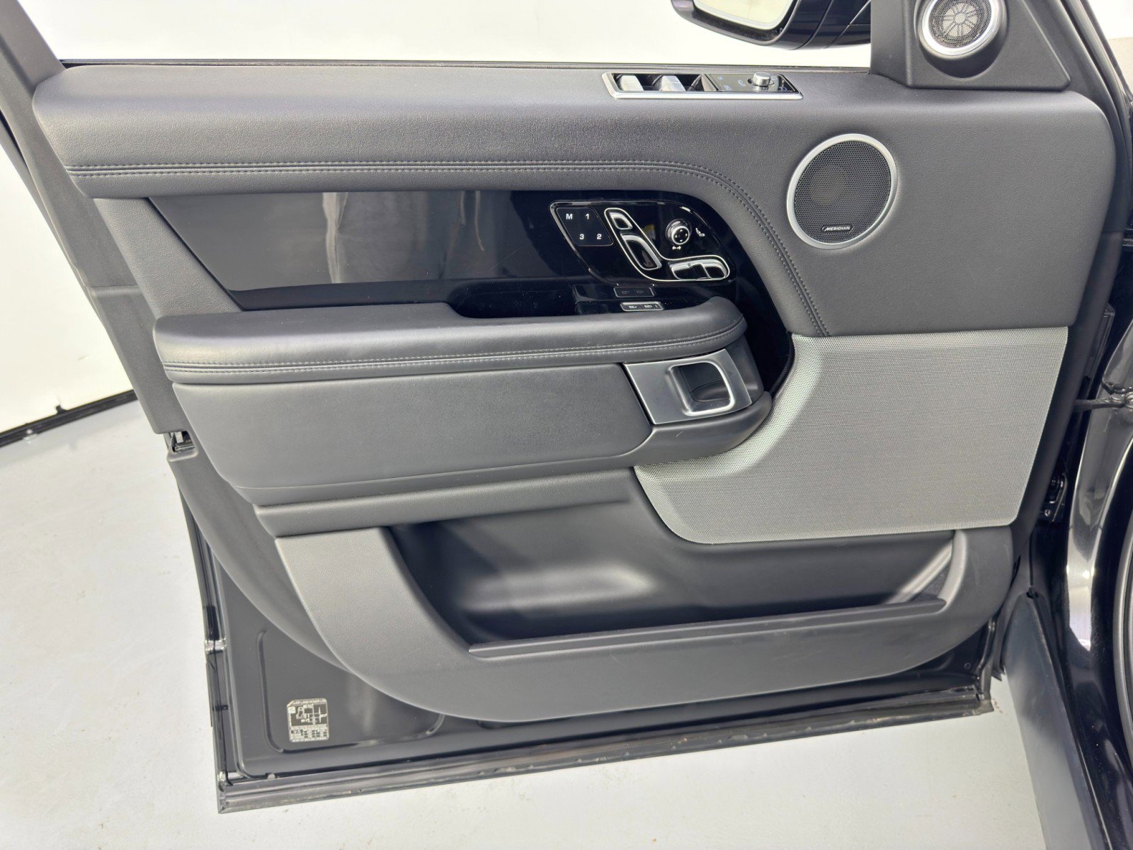 Used 2021 Land Rover Range Rover P525 Westminster Edition image 47