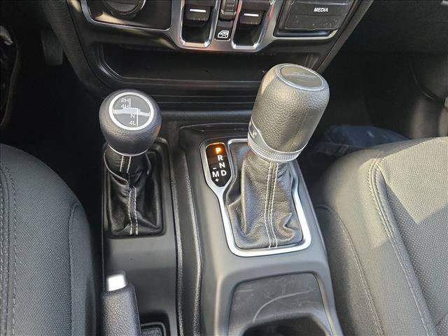 Used 2020 Jeep Gladiator Overland AWD/4WD image 11