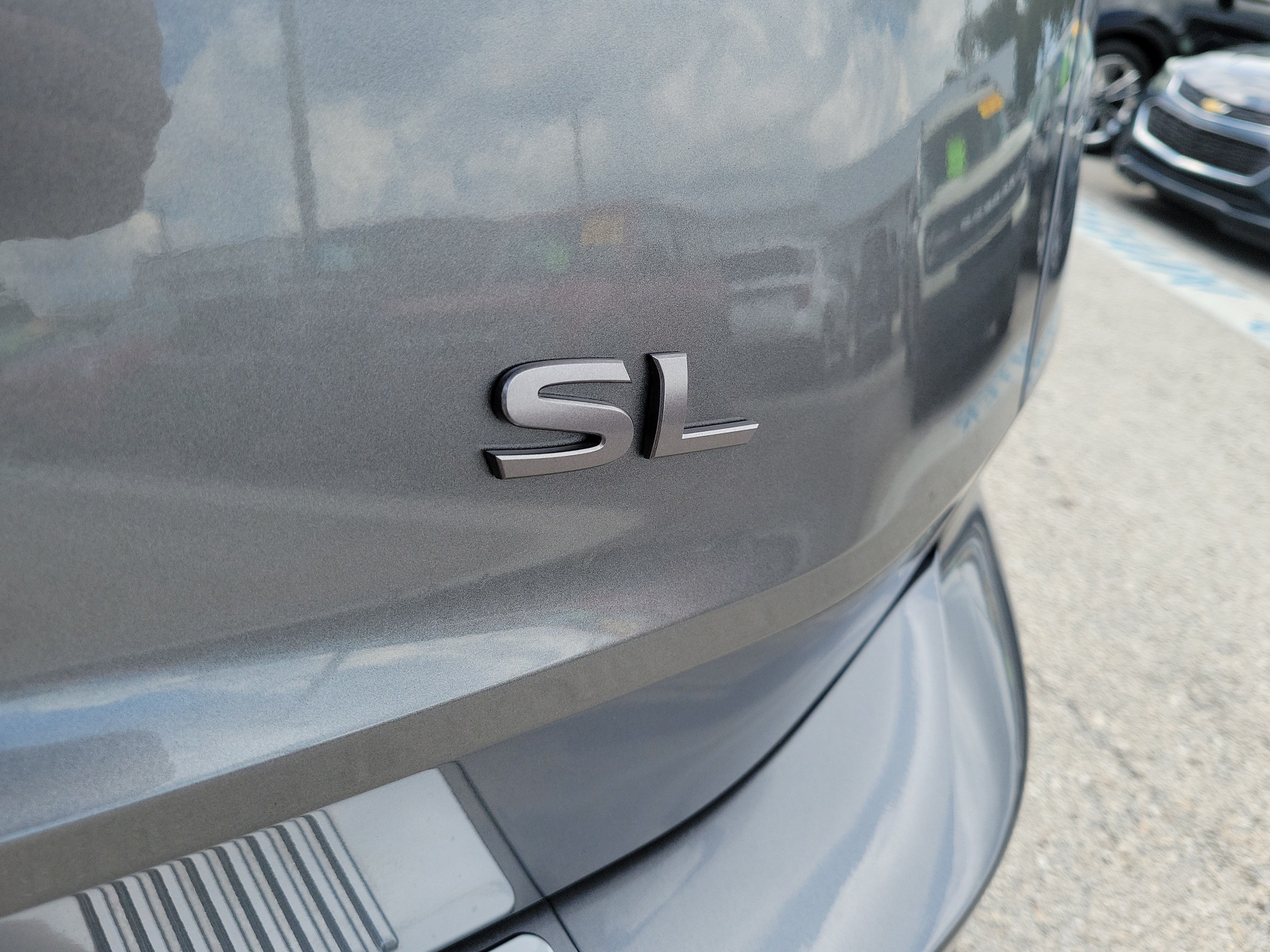 Used 2025 Nissan Rogue SL w/ Tech Package FWD image 9