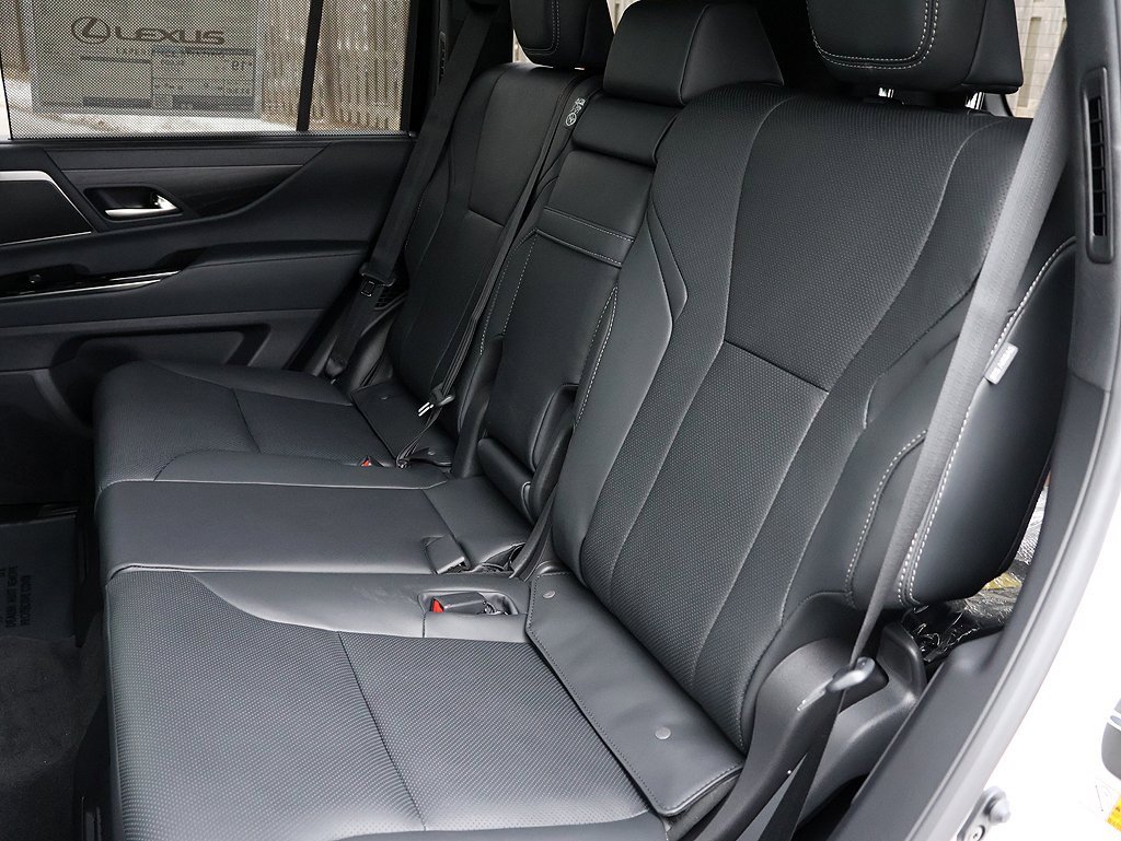 New 2026 Lexus LX 600 4WD w/ Premium Package image 13