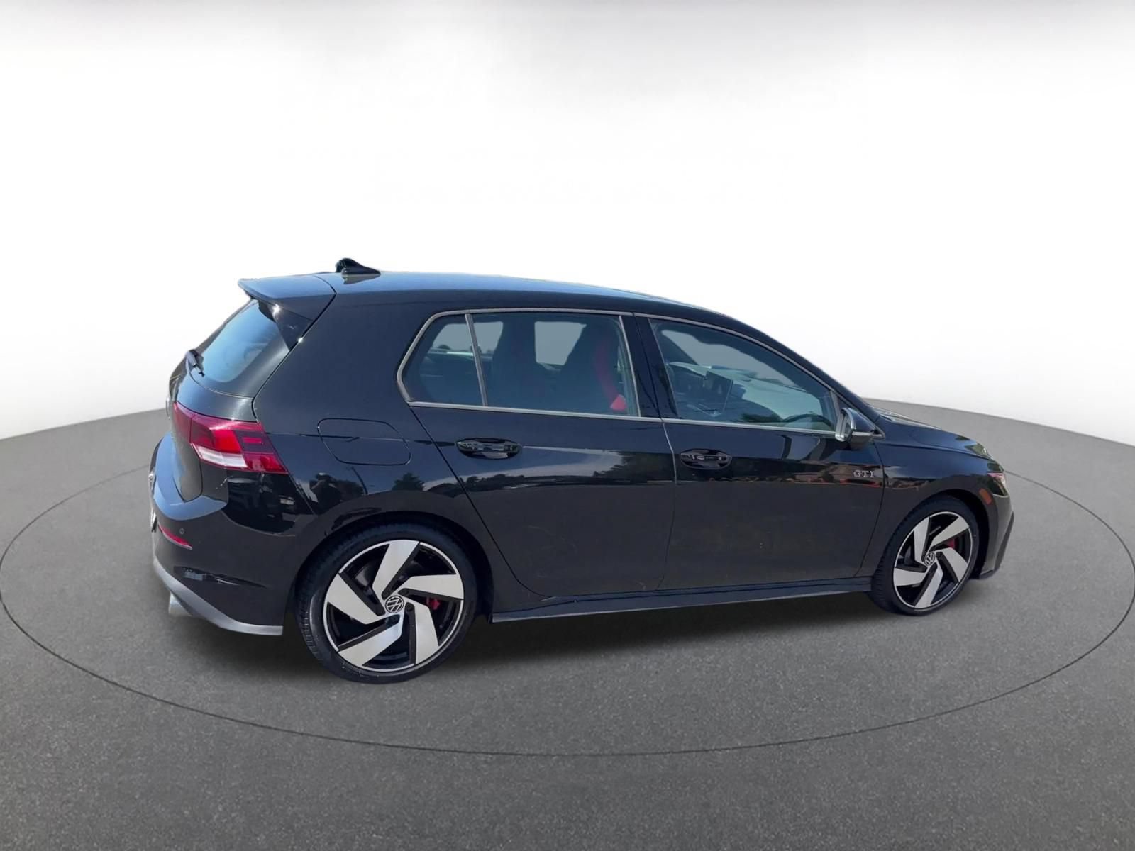 Used 2026 Volkswagen Golf S FWD image 12