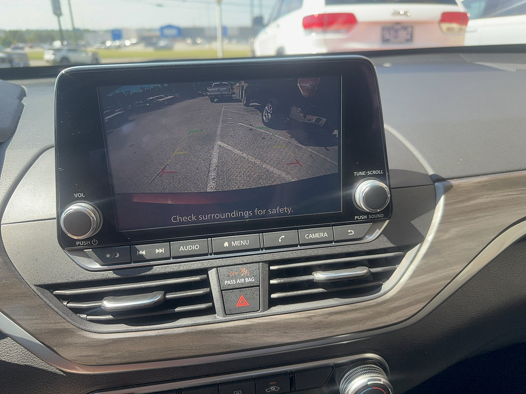 Used 2025 Nissan Altima 2.5 SV FWD image 6