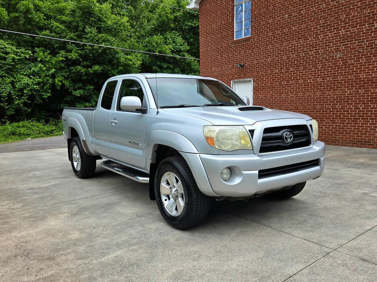 Used 2005 Toyota Tacoma PreRunner RWD image 3