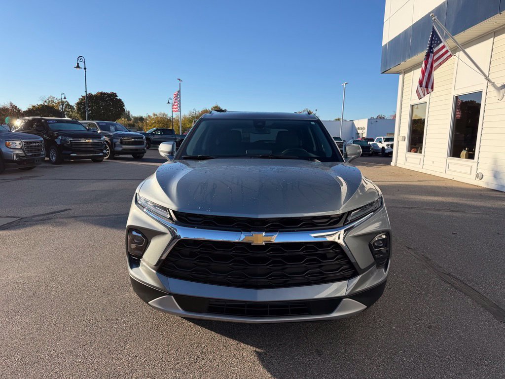 Used 2024 Chevrolet Blazer LT w/ LPO, Floor Liner Package AWD/4WD image 2