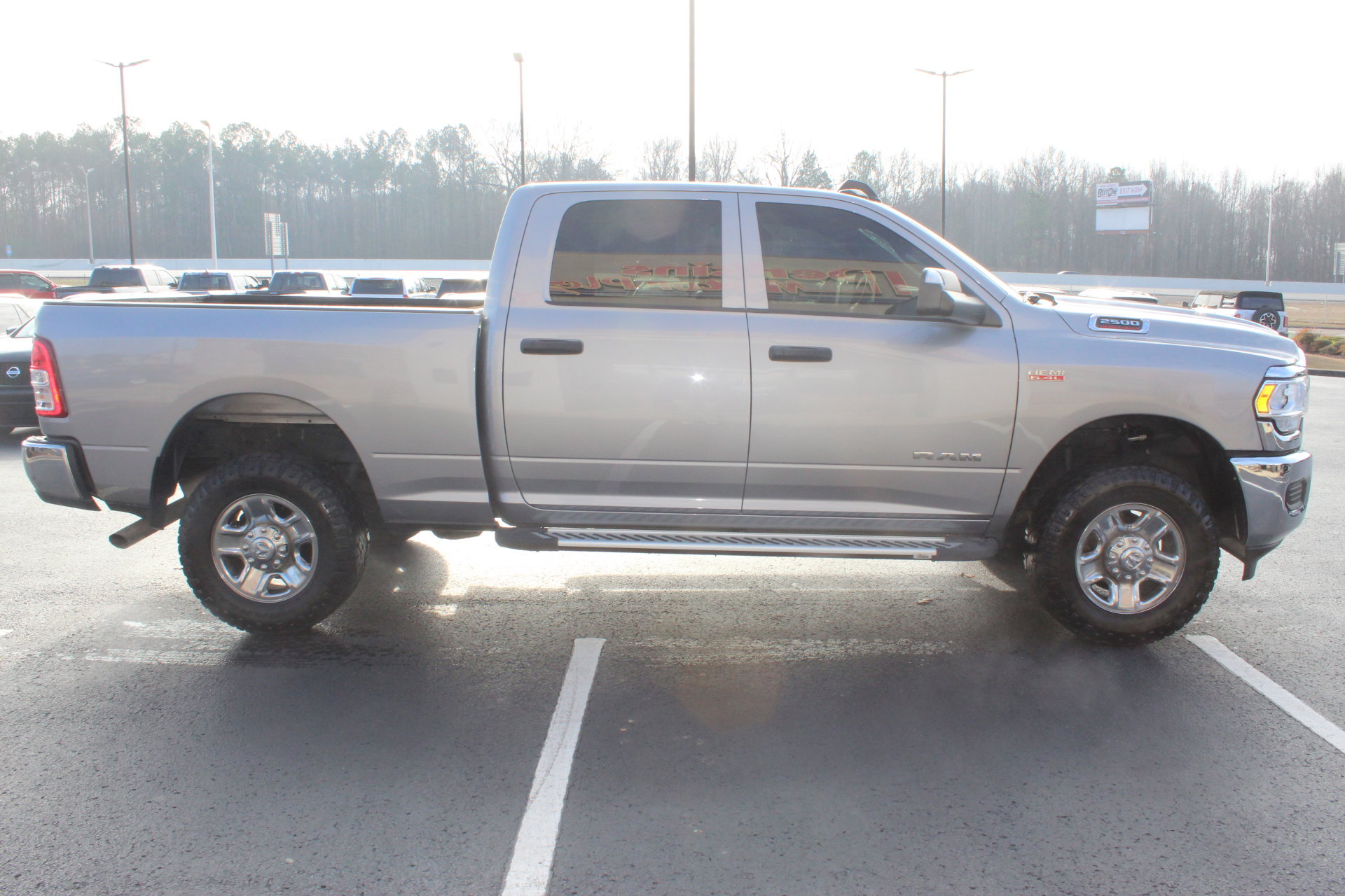 Used 2022 RAM 2500 Tradesman w/ Chrome Appearance Group image 5