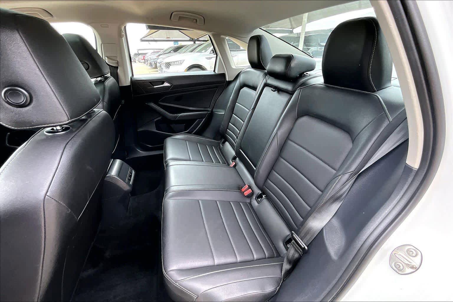 Used 2021 Volkswagen Jetta R-Line FWD image 20
