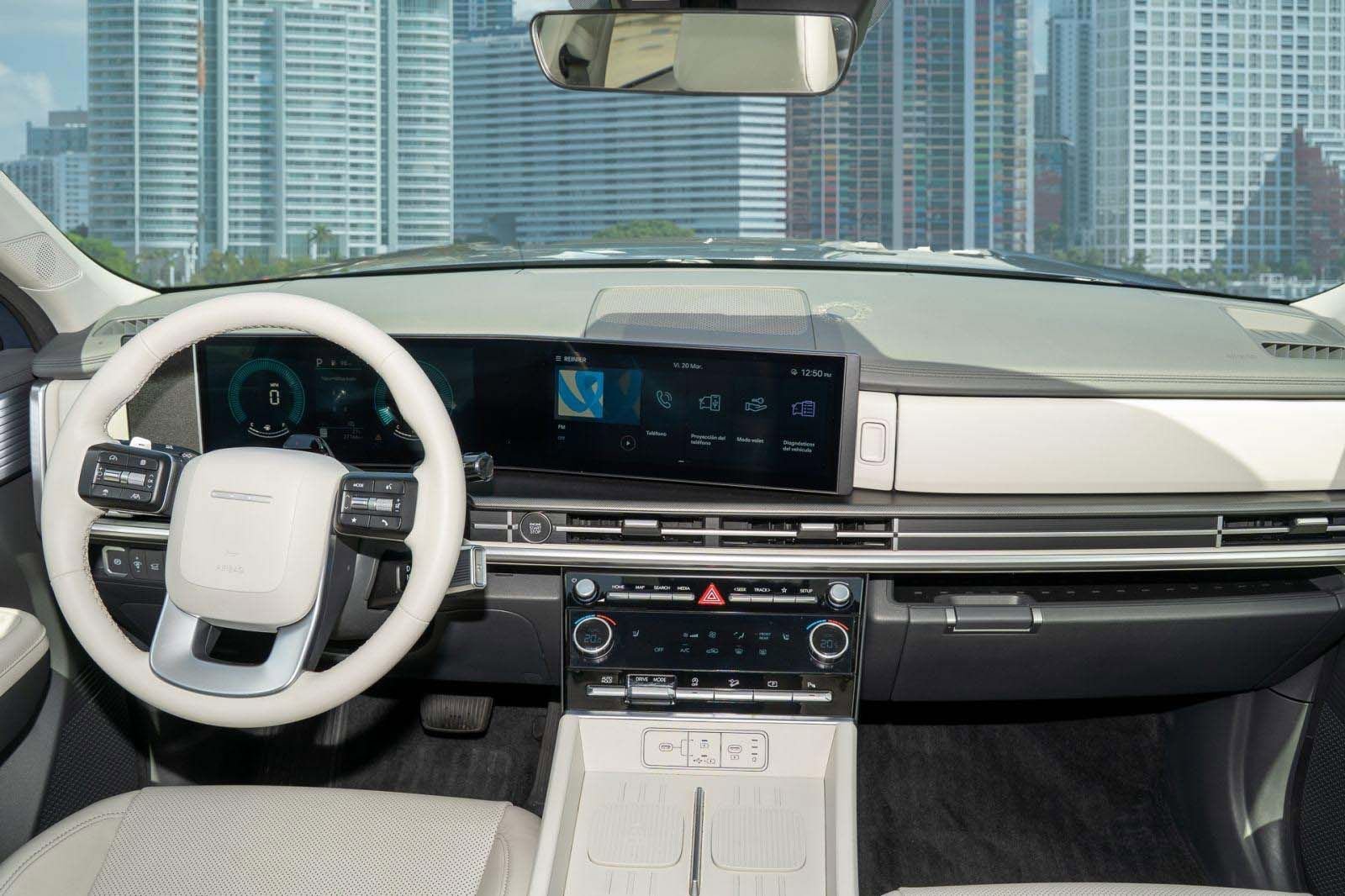 Used 2025 Hyundai Santa Fe SEL FWD image 23