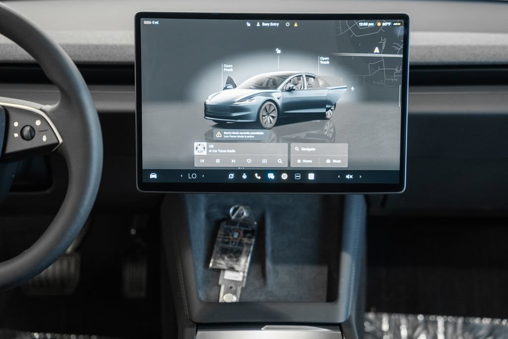 Used 2025 Tesla Model 3 RWD image 18