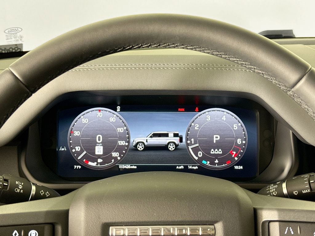 Used 2025 Land Rover Defender 110 X-Dynamic SE image 10
