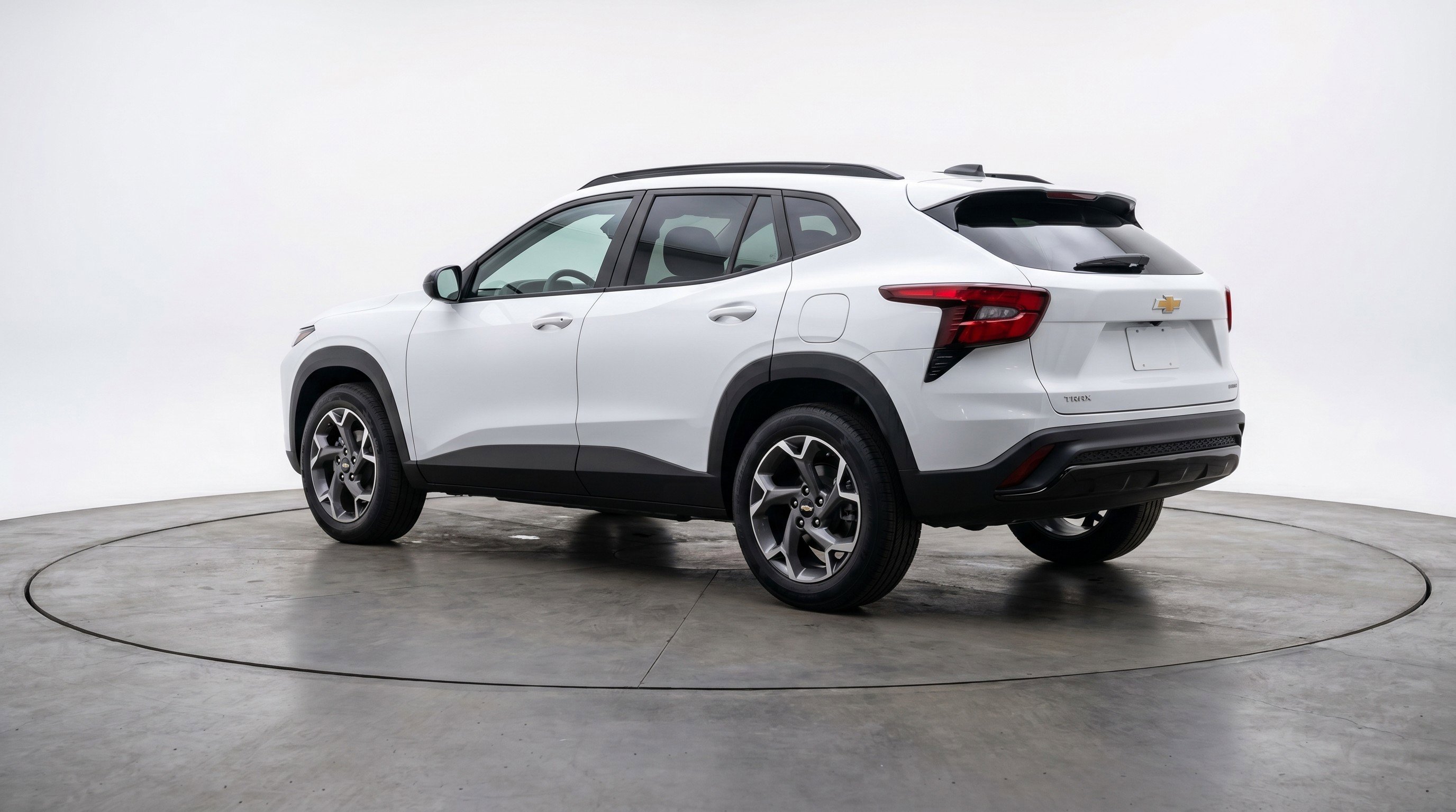 Used 2025 Chevrolet Trax LT FWD image 6